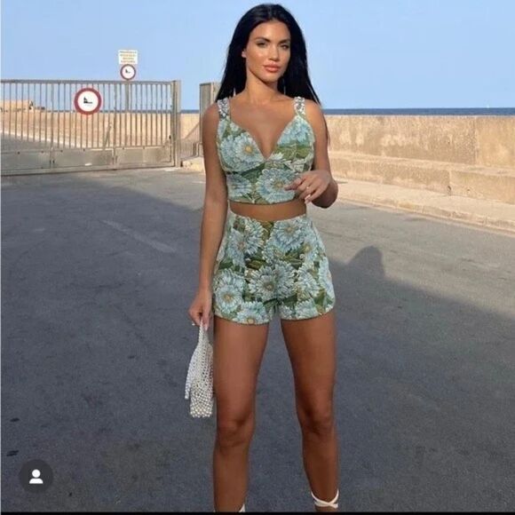 ZARA GREEN JACQUARD APPLIQUÉ SHORTS JEWELED - Picture 7 of 12